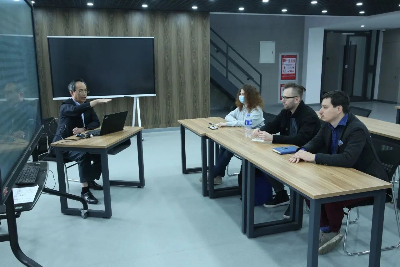 網絡文化傳播 學院新聞視角下的機遇與挑戰